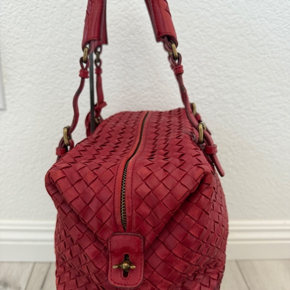 Bottega Veneta Intrecciato Montaigne Bag - Picture 4 of 8